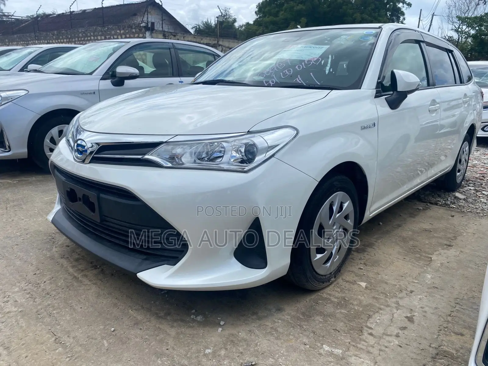 Toyota Corolla Fielder 2018 White