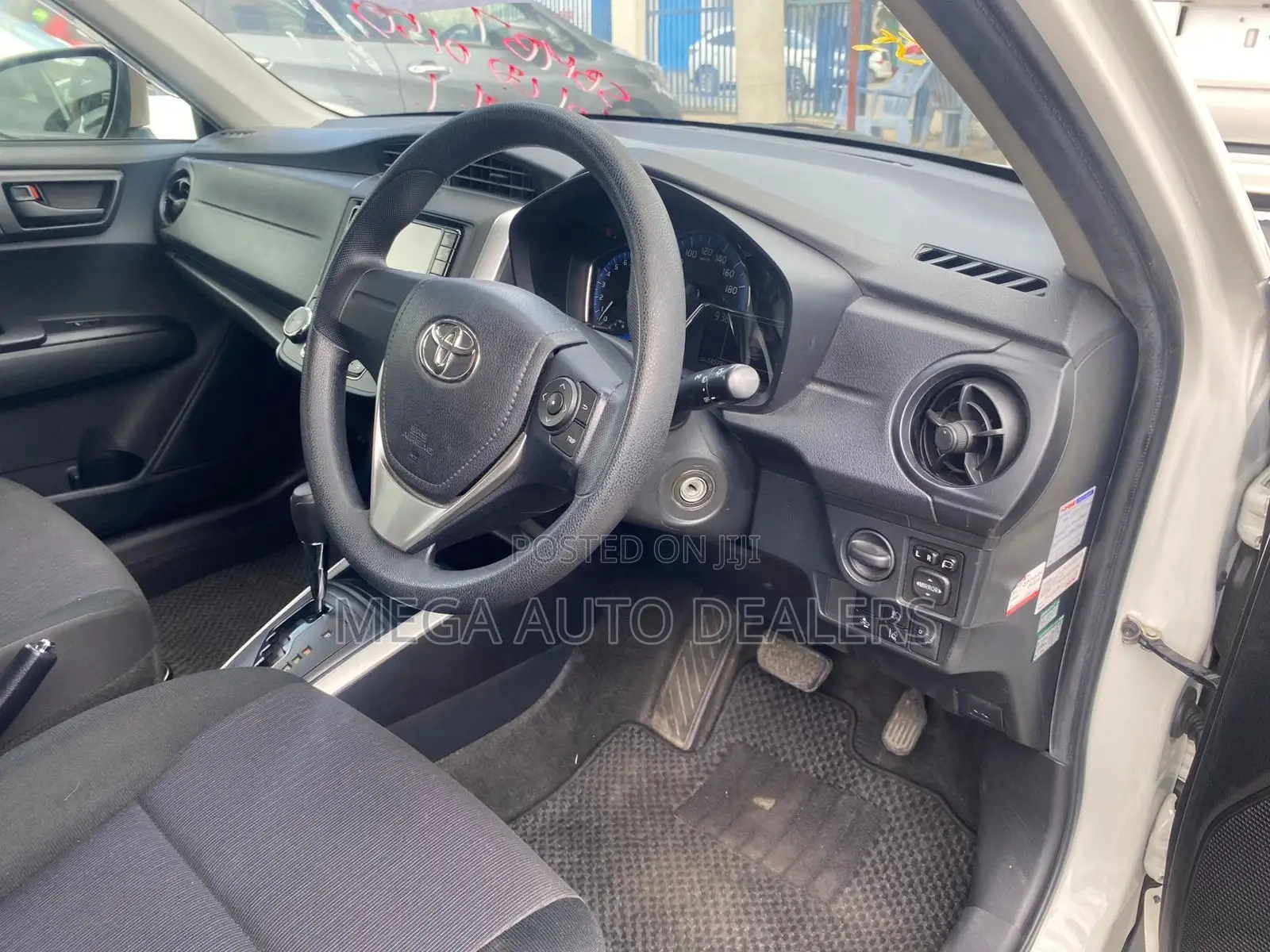 Toyota Corolla Fielder 2018 White