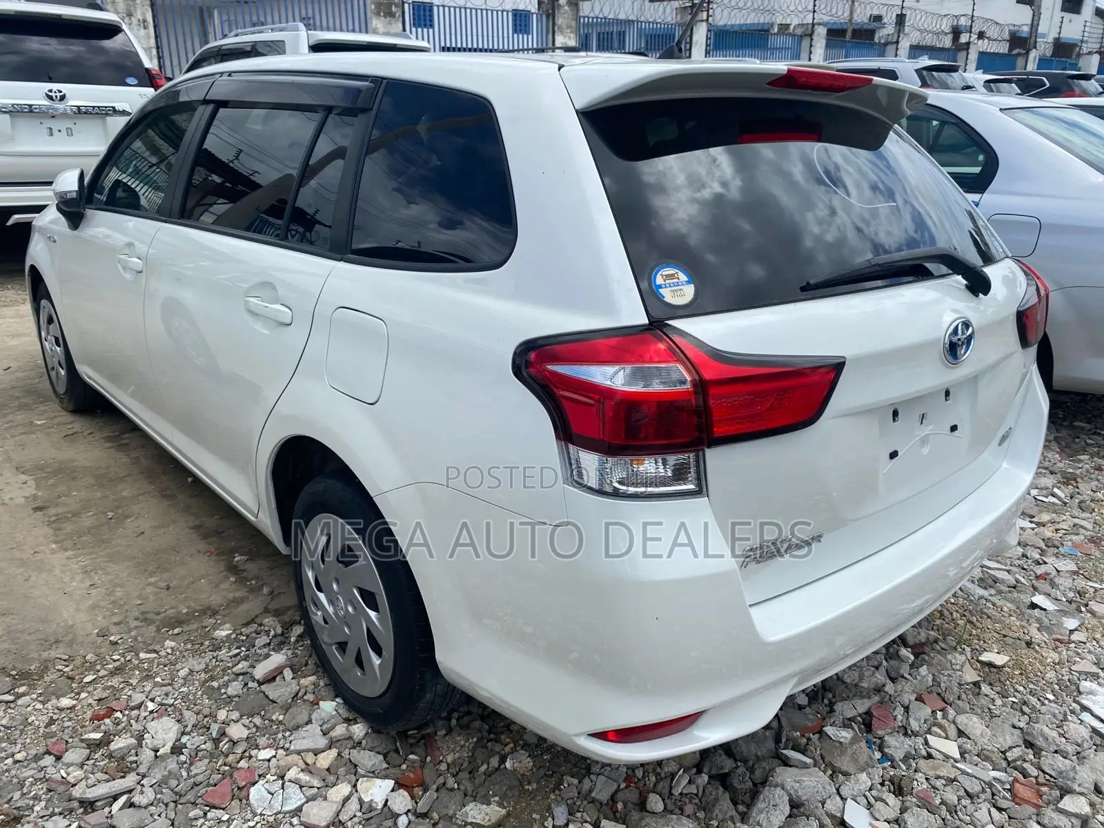 Toyota Corolla Fielder 2018 White