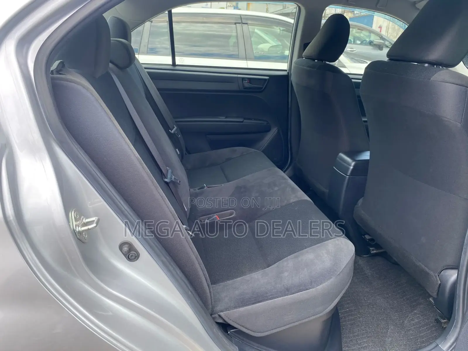 Toyota Axio 2018 Silver