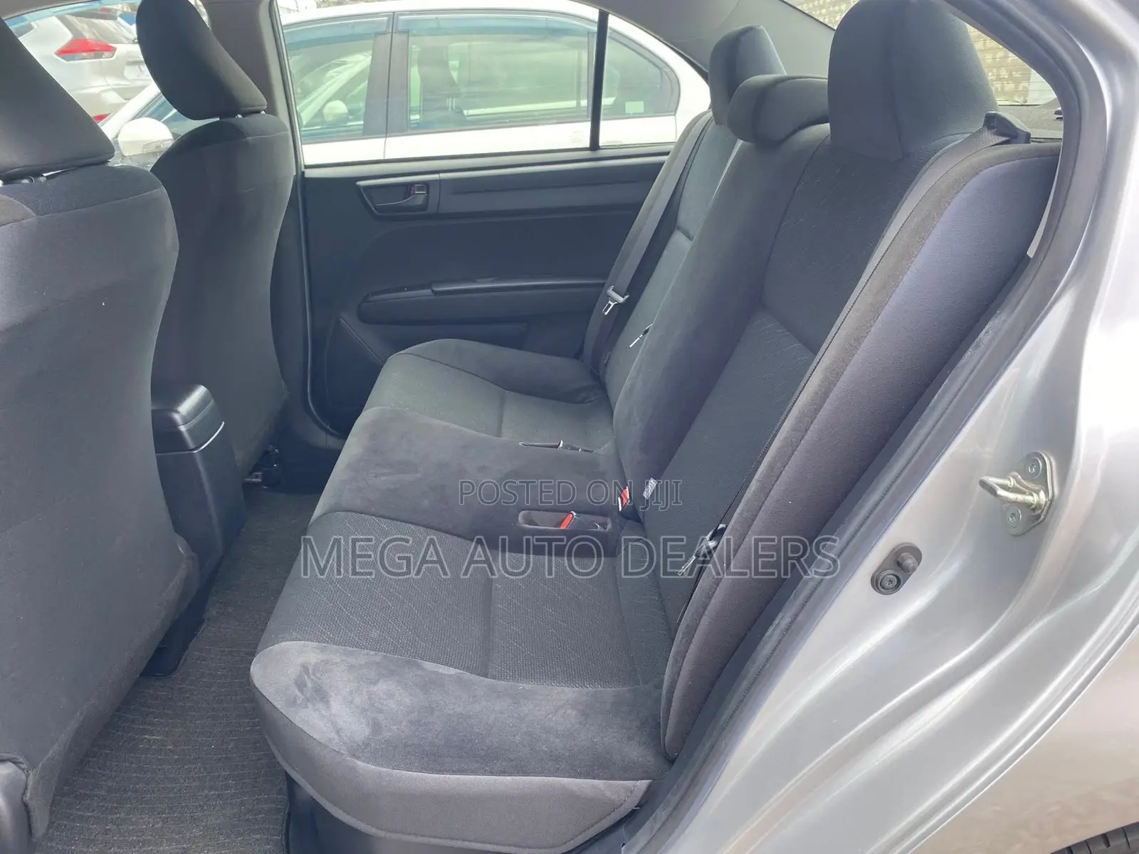 Toyota Axio 2018 Silver