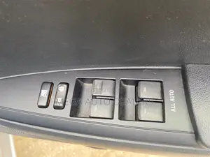 Toyota Axio 2018 Silver