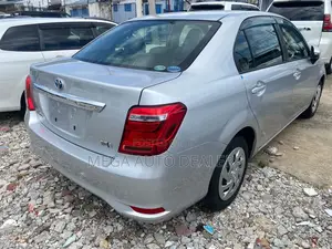 Toyota Axio 2018 Silver
