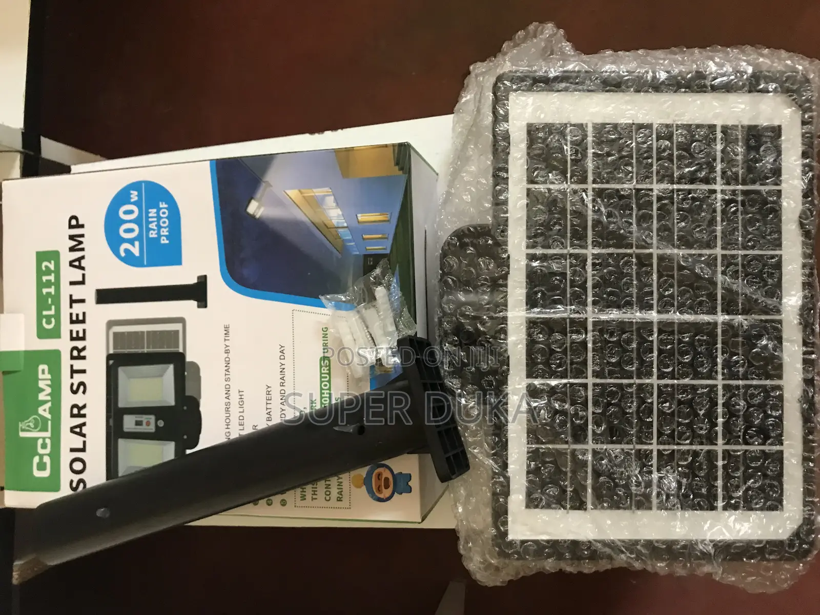 Solar Street Lamp. 200 Watts Cclamp Cl-112.Motion Sensor.