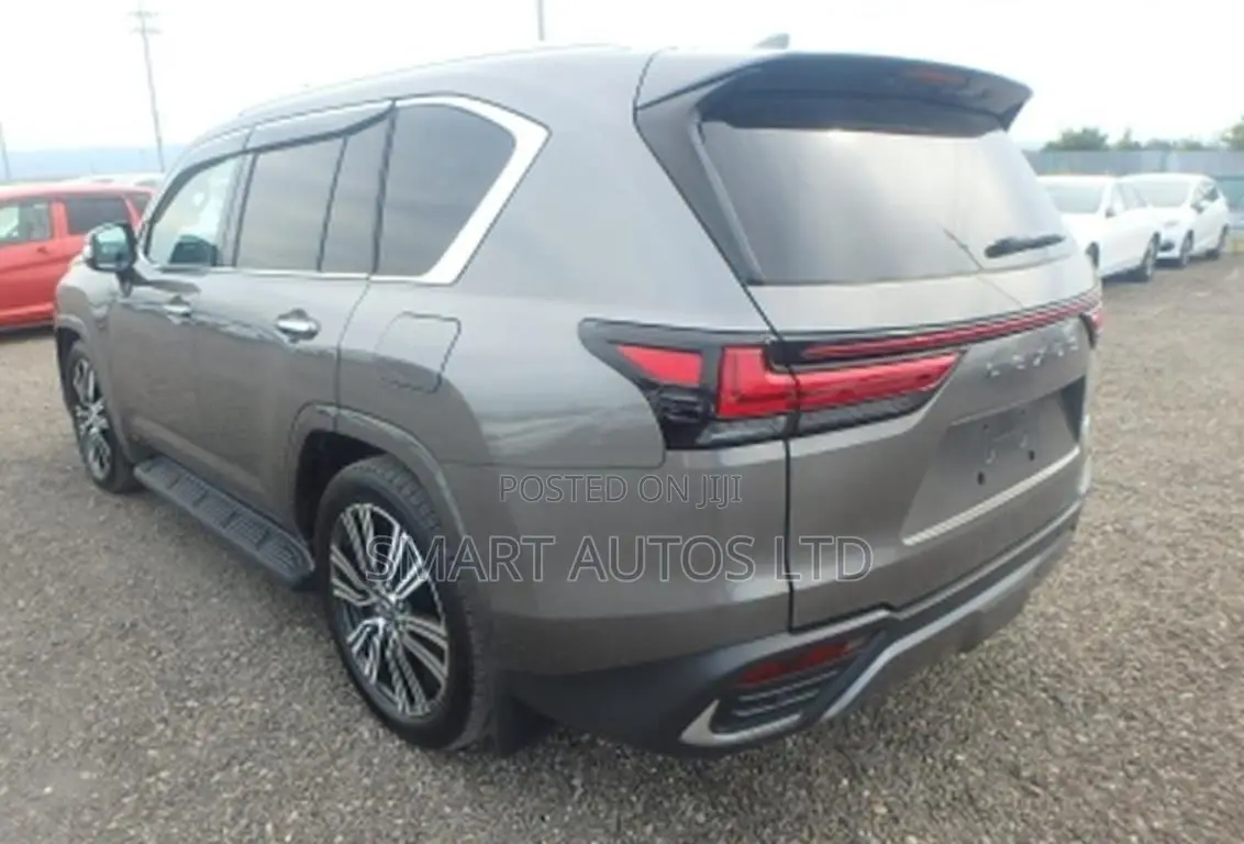 Lexus LX 600 2023 Gray