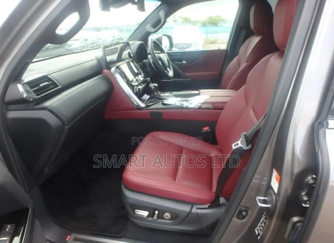 Lexus LX 600 2023 Gray