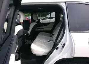 Lexus LX 600 2022 White