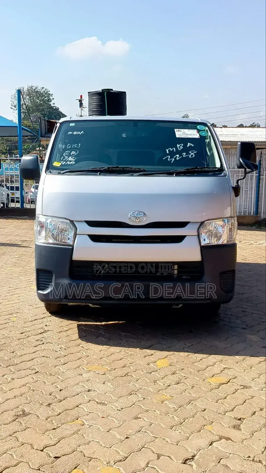 Toyota HiAce 2018 Silver