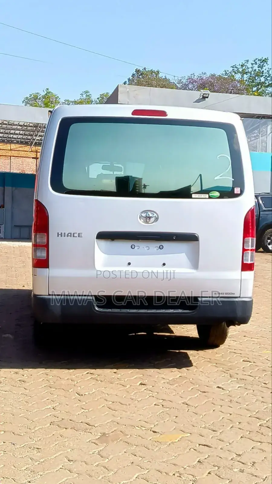 Toyota HiAce 2018 Silver