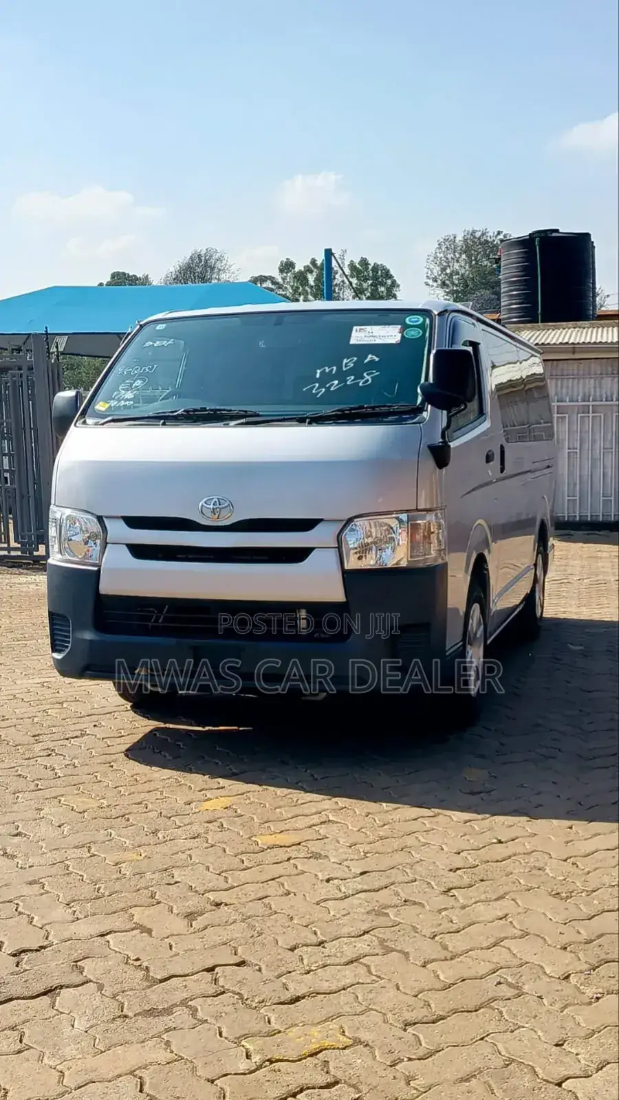 Toyota HiAce 2018 Silver