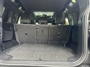Land Rover Defender X-Dynamic HSE 2021 Green