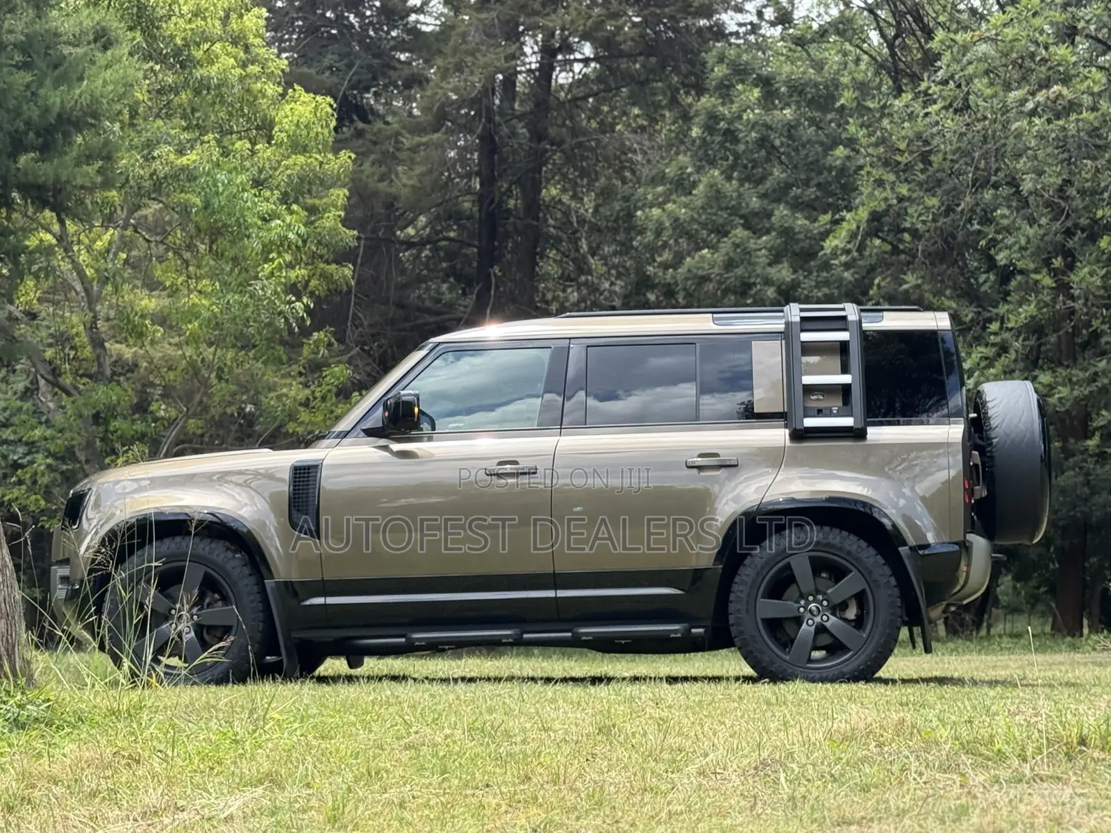 Land Rover Defender X-Dynamic HSE 2021 Green