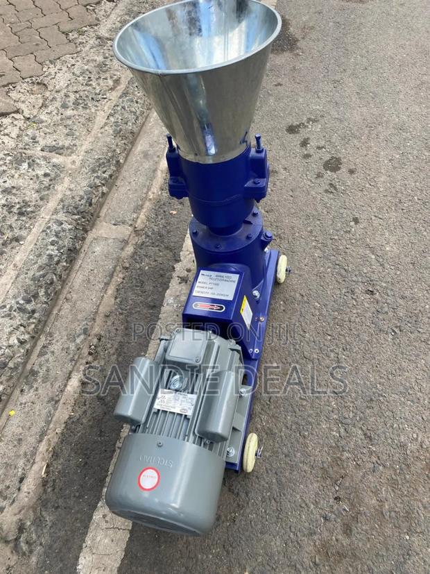 Feed Pellet Maker - thumbnail 3