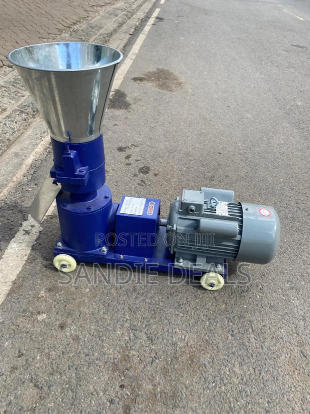 Animal Feed Machine - main view