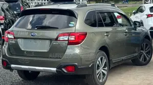 Subaru Outback 2.5i Premium AWD 2018 Green
