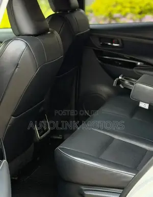 Toyota Harrier 2.0 2019 White