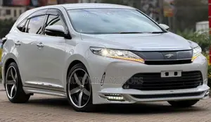 Toyota Harrier 2.0 2019 White