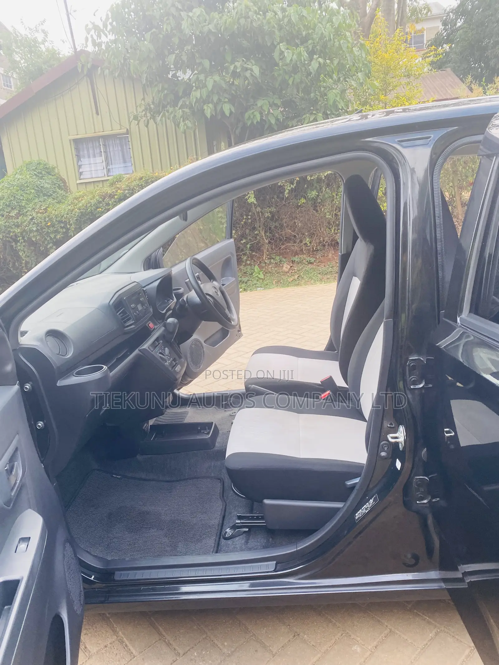Daihatsu Mira 2018 Black