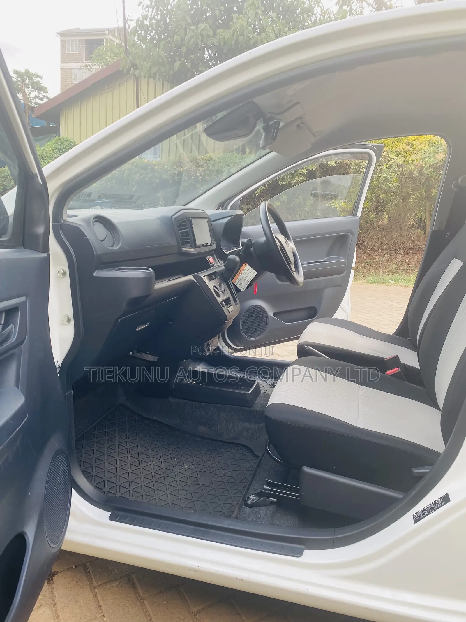 Daihatsu Mira 2018 White
