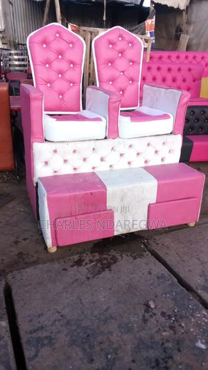 Manicure Seat - main view