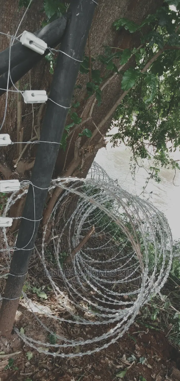 Galvanized Razor Fence