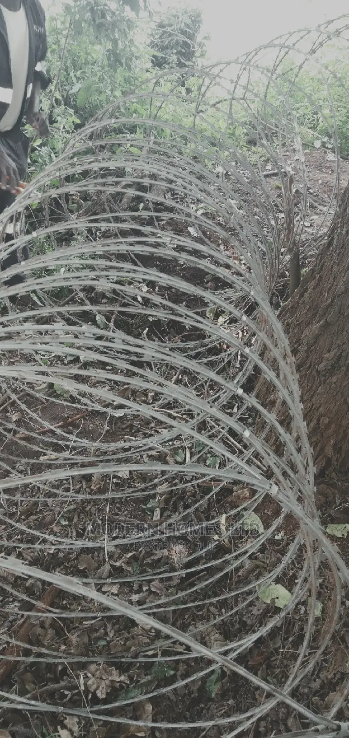 Galvanized Razor Fence