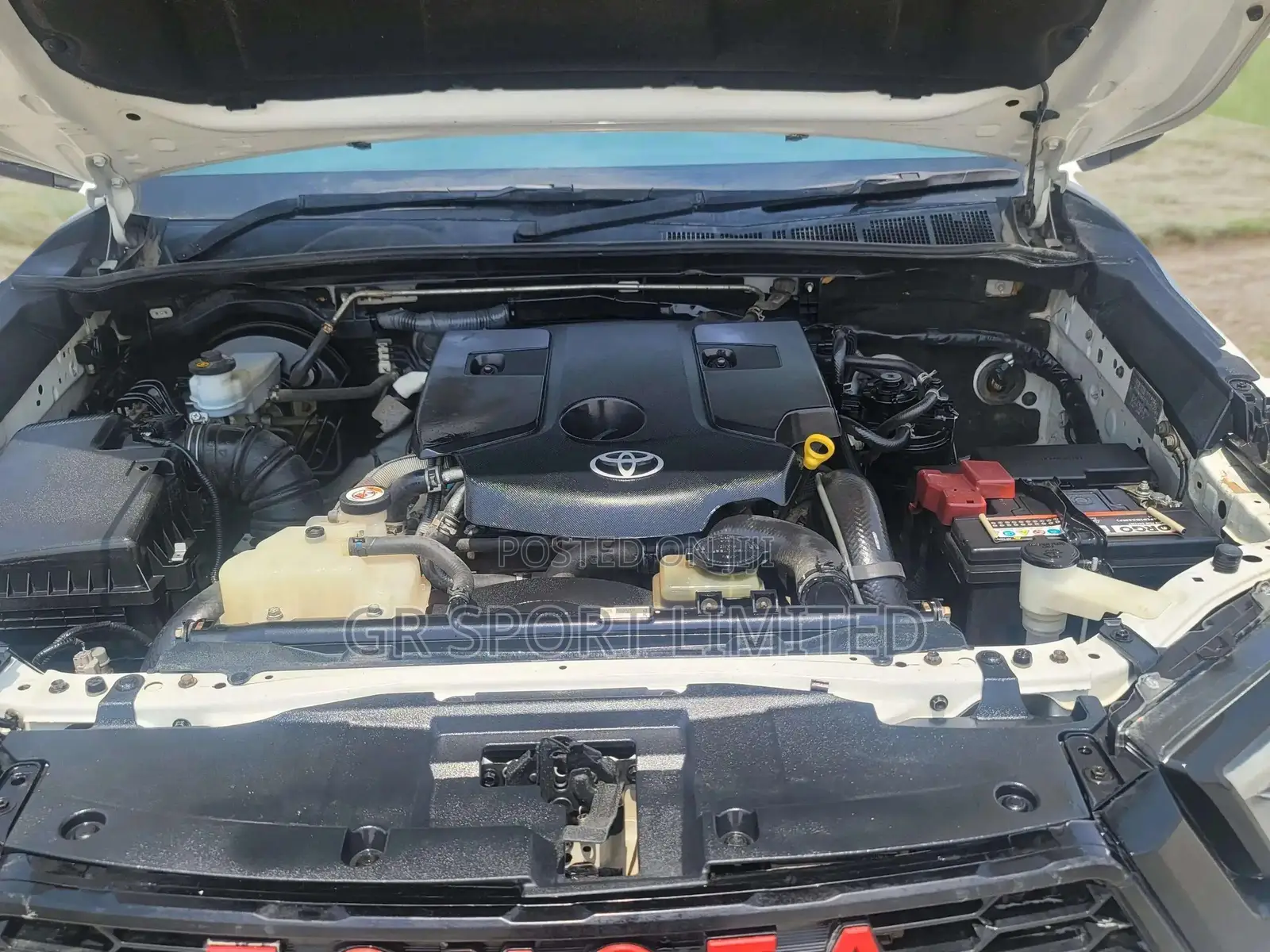 Toyota Hilux Revo Double Cab Deisel 2.8 AWD 2018 White