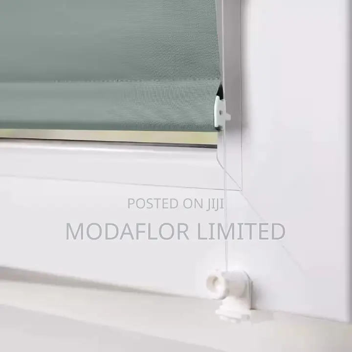 Heat-Blocking Roller Blinds – Keep Your Room Cool
Description: