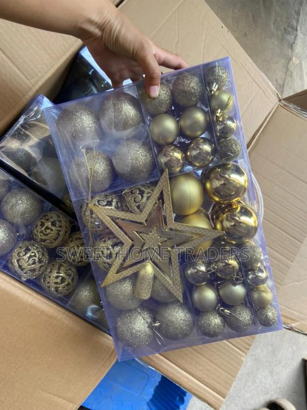 Gold 101 Pieces Christmas Balls - main view