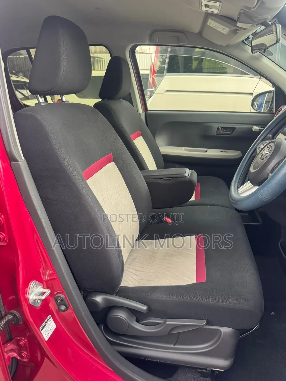 Toyota Passo 1.0 FWD 2018 Red