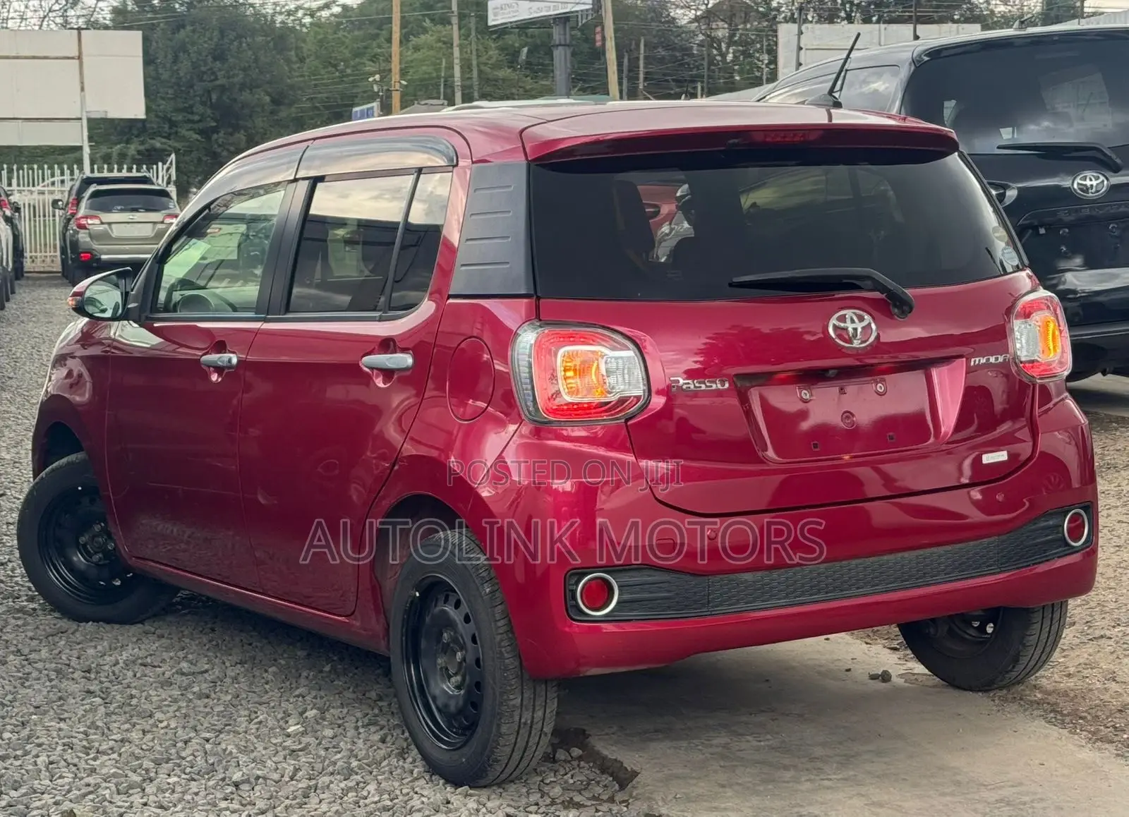 Toyota Passo 1.0 FWD 2018 Red