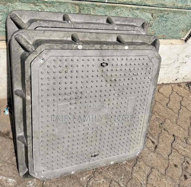 40t Lockable Manhole Cover - thumbnail 2