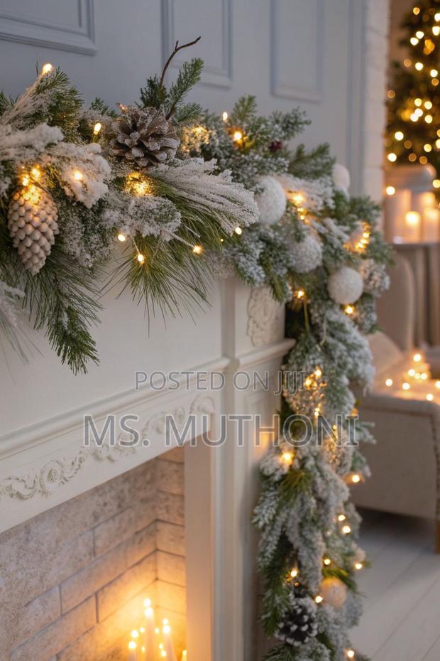 White / Flocked 2.5m Christmas Decorative Garland - thumbnail 3