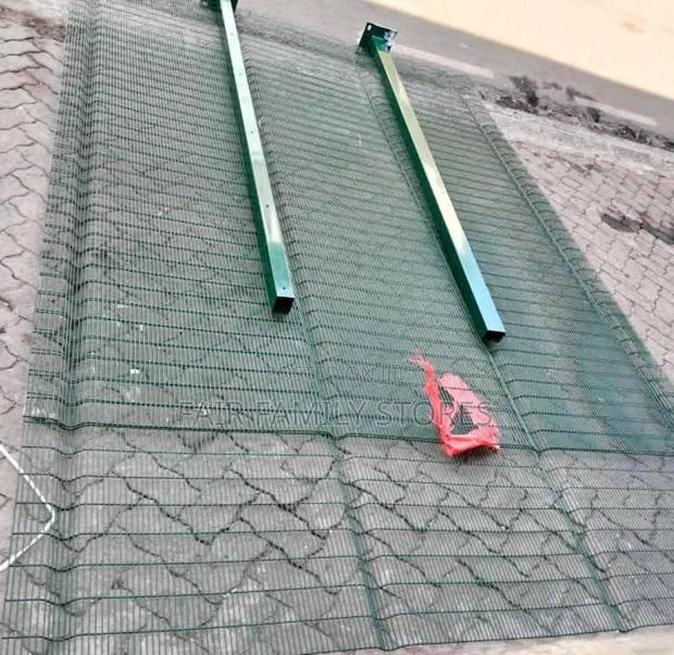 Anti-Scaling Fence/ Anticlimb Fence