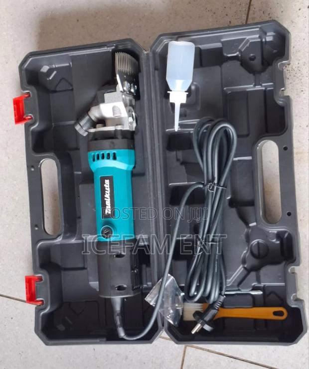Makita Corded Sheer Clipper/Sheep Clipper Machine - main view