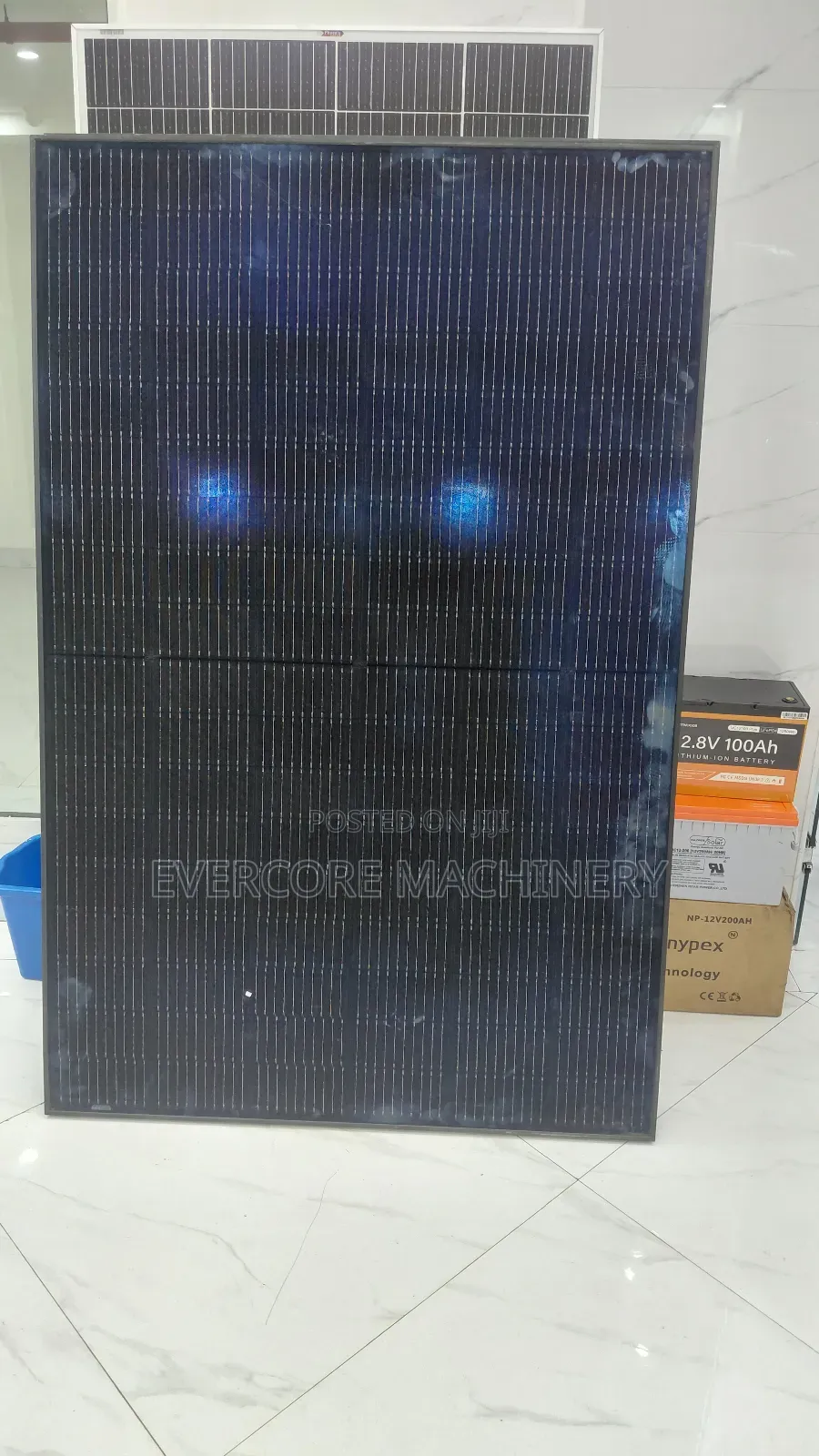 Commercial 300watts Solar Panels Photovoltaic Cells.