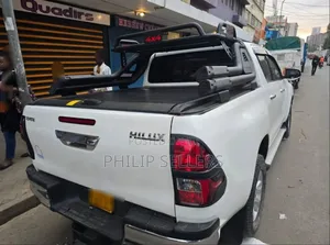 Heavy-Duty Night Fury Rollbar for a Bold Off-Road Look