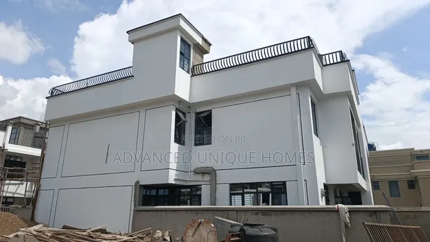 4bdrm Maisonette in Nakuru Milimani for sale