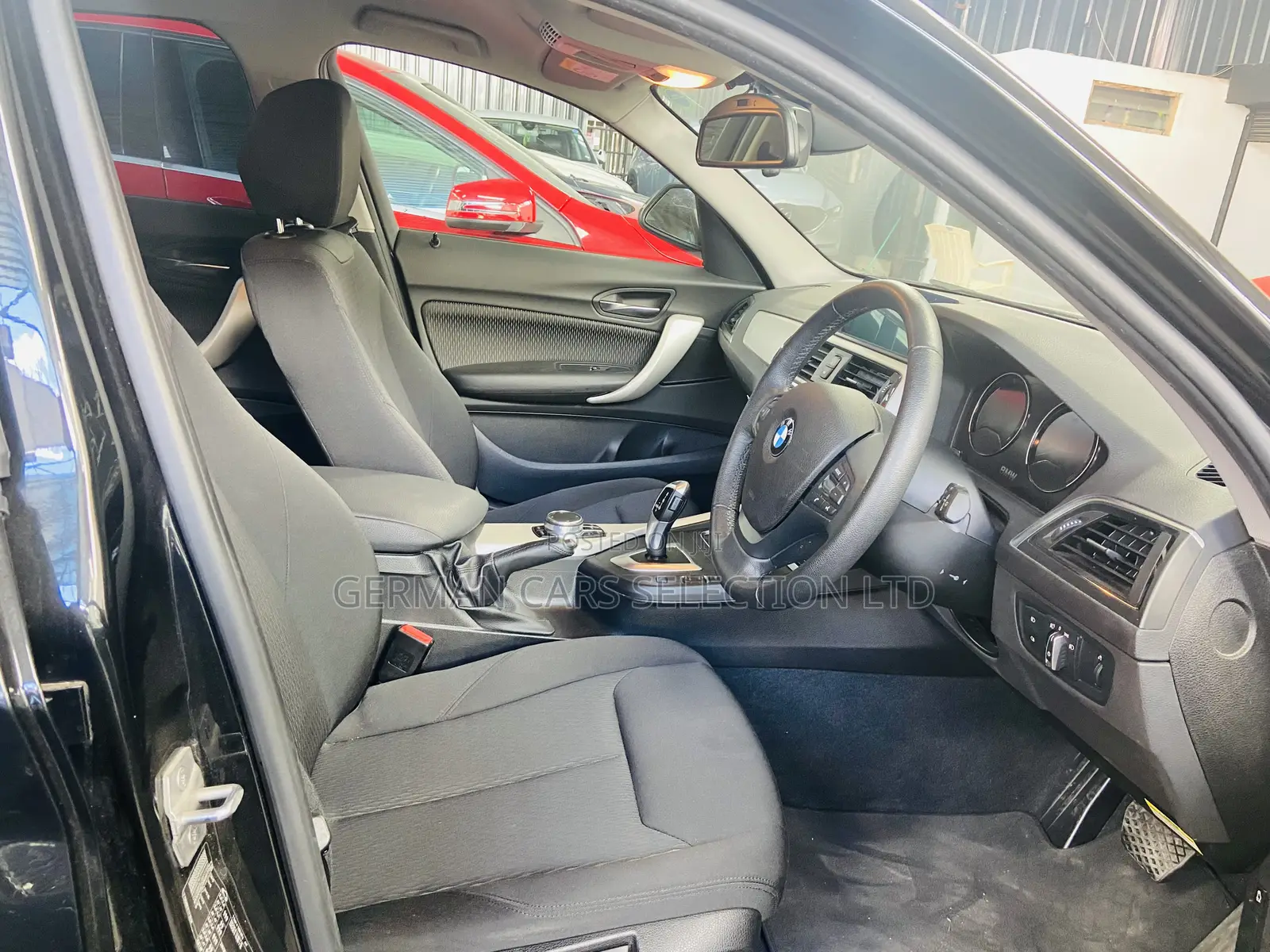 BMW 118i 2018 Black