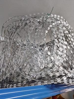 Flat Razor Wire 10 Meters Long - thumbnail 2