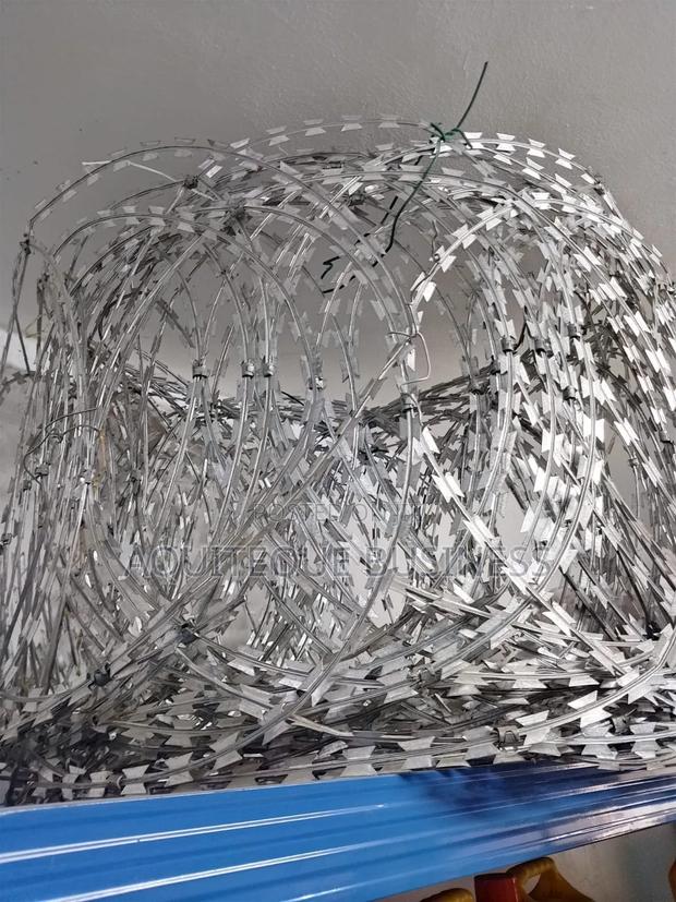 Flat Razor Wire 10 Meters Long - main view