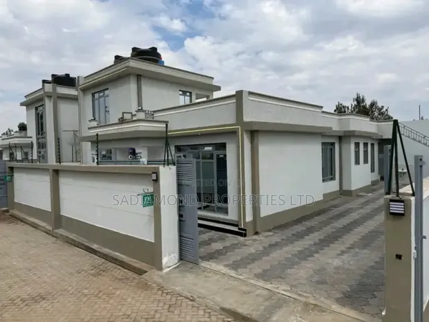 4bdrm Villa in Mugutha, Ruiru for sale