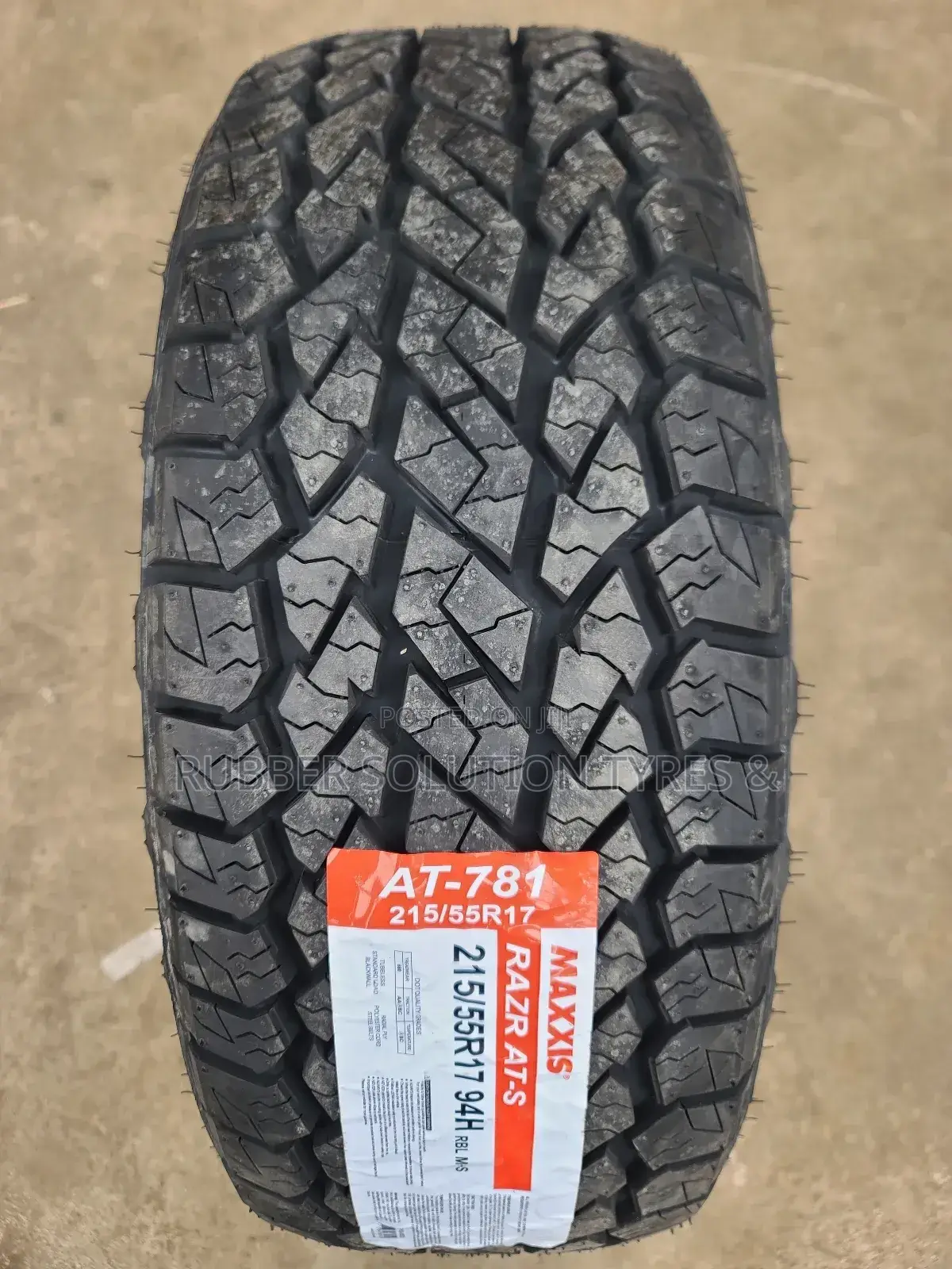 215 /55 R17 Maxxis Tyres Razr a/T-781 All-Terrain Made in Thailand