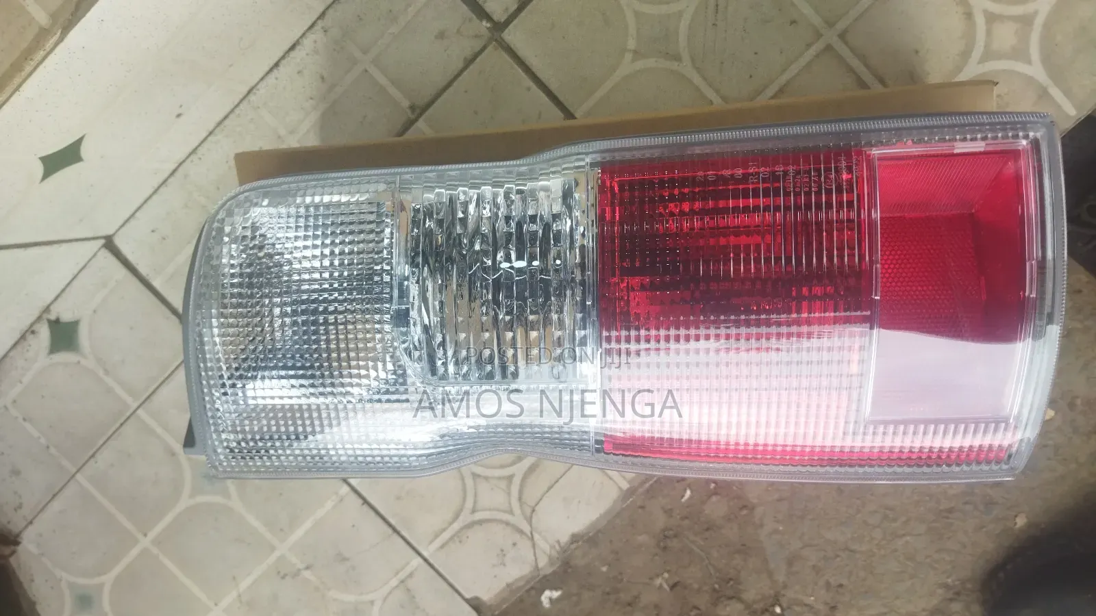 Nissan Caravan 2002-2006 Tailight