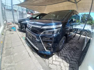 Toyota Voxy 2019 Purple