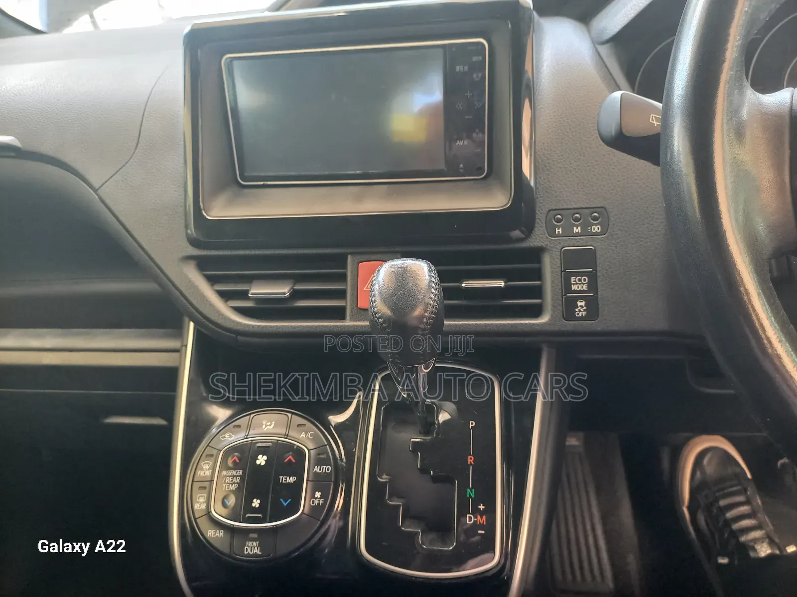 Toyota Voxy 2019 Purple
