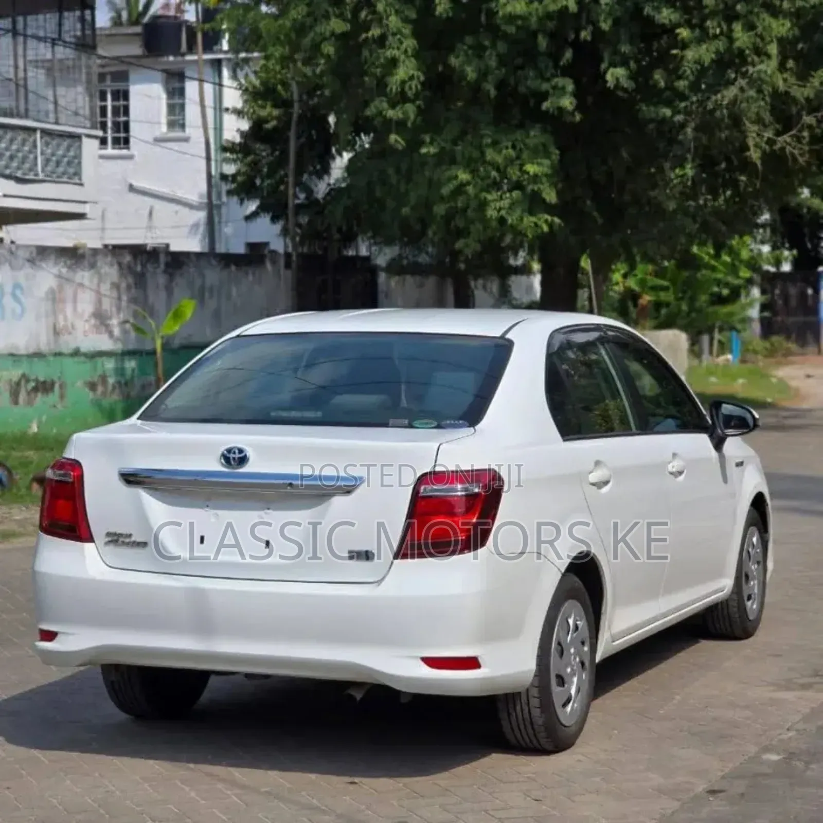 Toyota Axio 1.5 Hybrid 2WD 2019 White