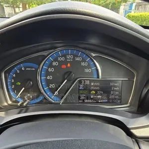 Toyota Axio 1.5 Hybrid 2WD 2019 White