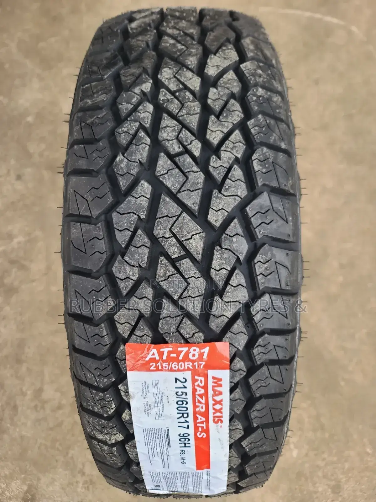 215 /60 R17 Maxxis Tyres Razr a/T-781 All-Terrain