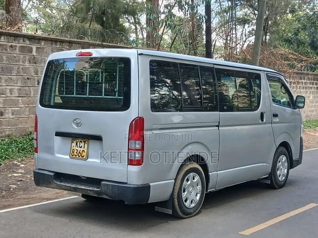 Toyota HiAce 2012 Silver - thumbnail 3